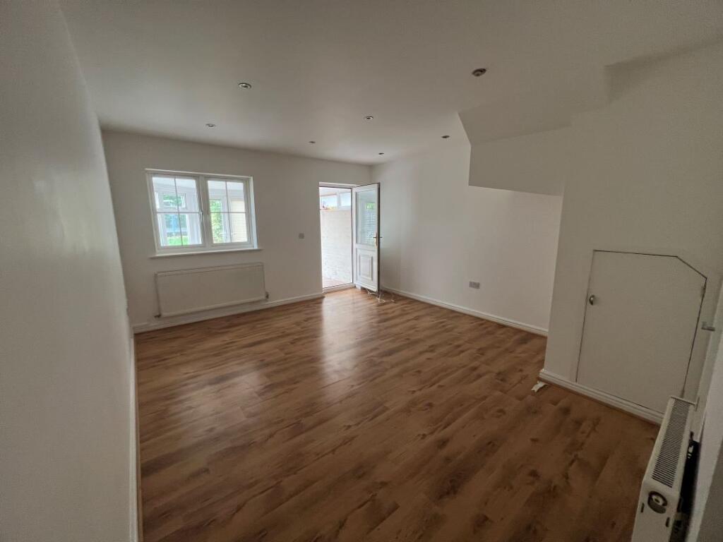 Additional image 4 of 12 Wagon Lane, Solihull, B92 7PW