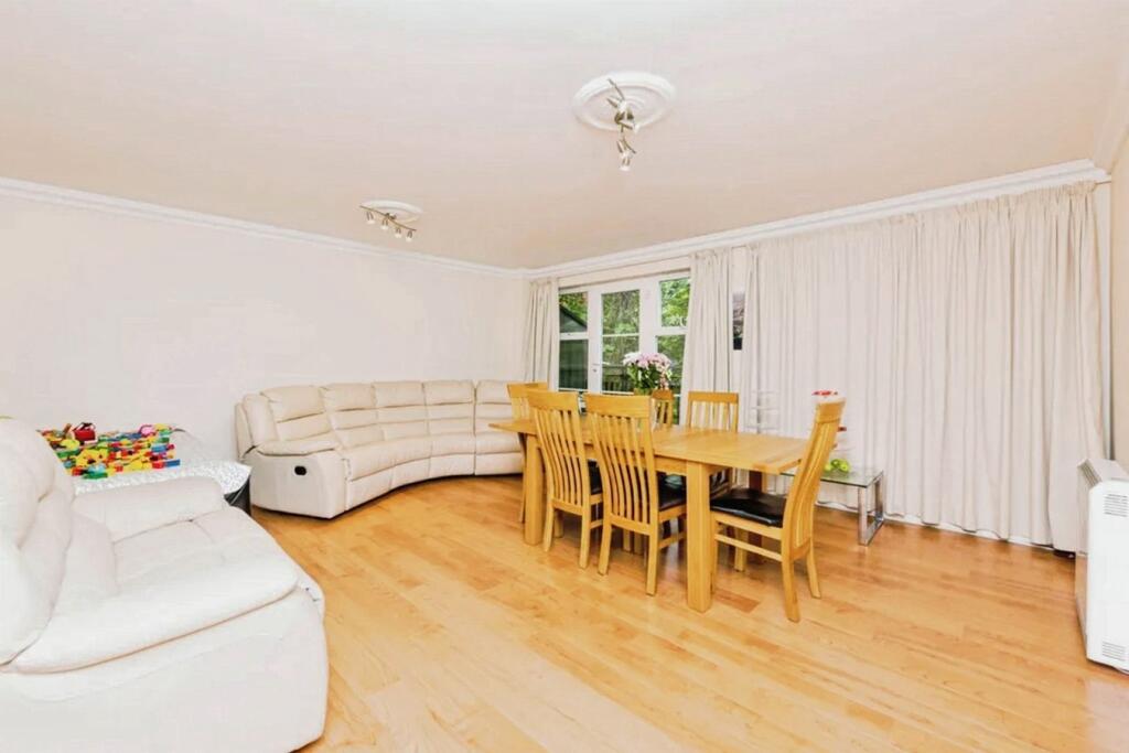 Additional image 2 of Caversham Place, Sutton Coldfield, B73