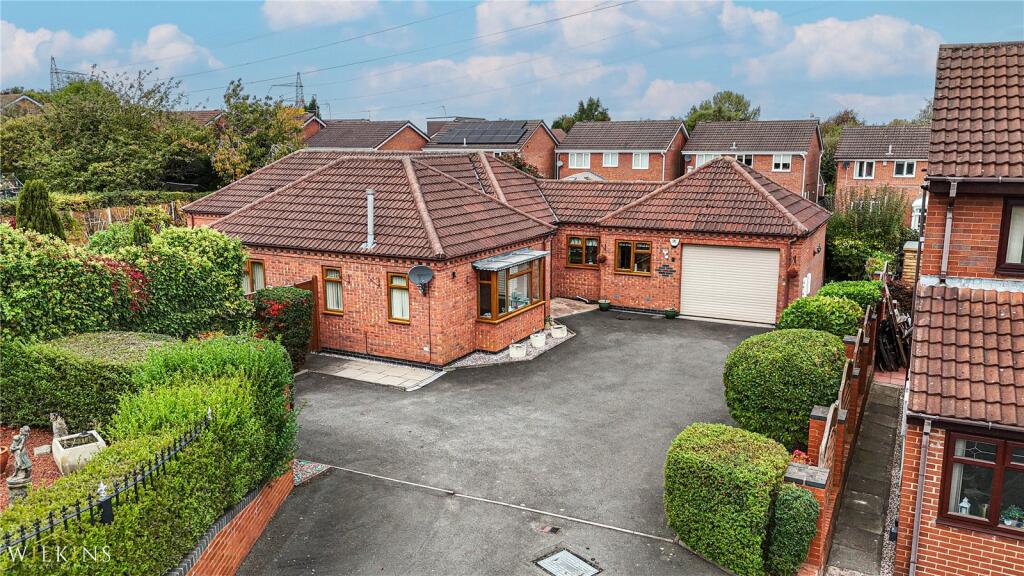 Heathcote Close, Wilnecote, Tamworth, Staffordshire, B77