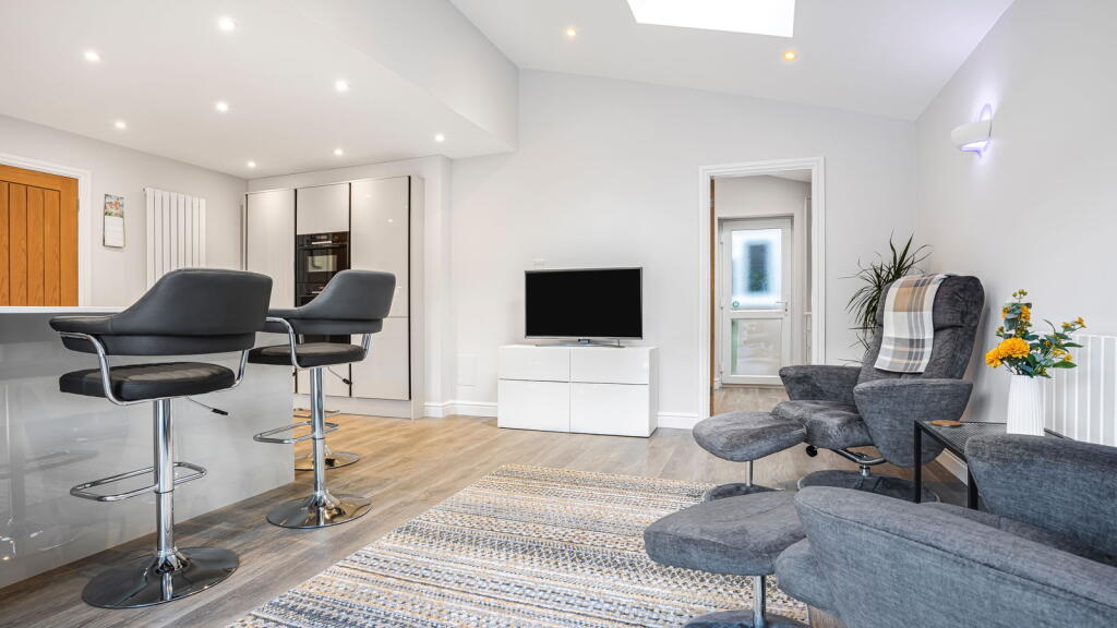 Additional image 8 of Woodston Grove, Solihull, B91 3XH