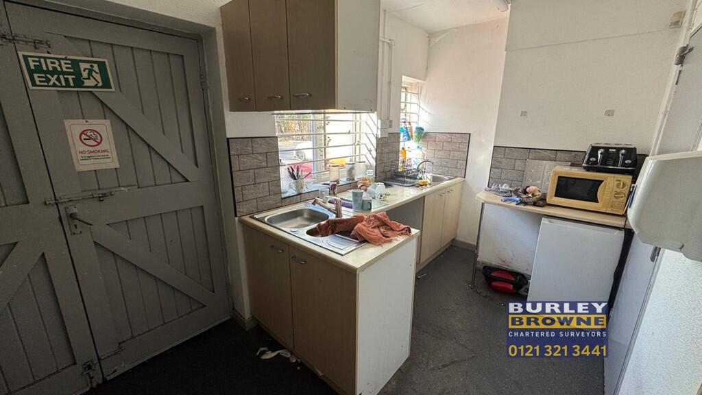 Additional image 6 of 1 Berkeley House, Walmley Road, Sutton Coldfield, West Midlands, B76 1NR