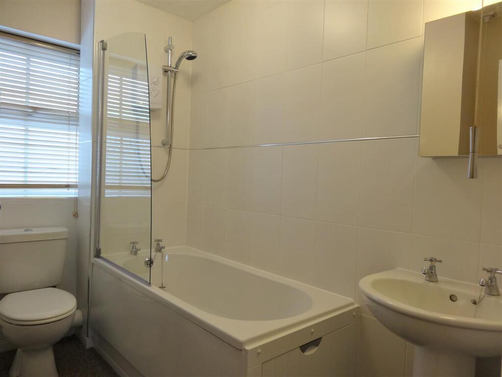 Additional image 11 of 70 Charterhouse Drive Solihull B91 3FH