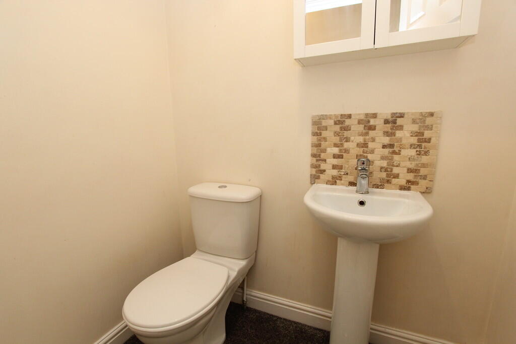 Additional image 10 of East View, Glascote