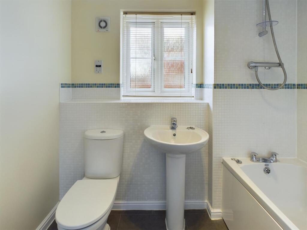 Additional image 4 of 298 Wharf Lane Solihull B91 2UP