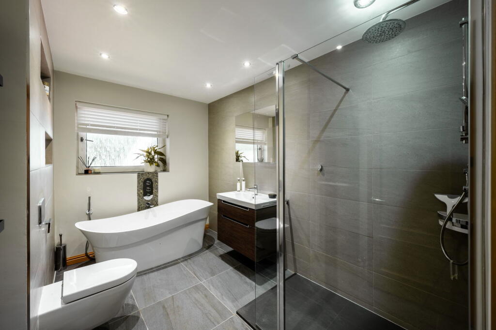 Additional image 40 of Longacres, Park Drive, Little Aston, Sutton Coldfield, B74 3AW