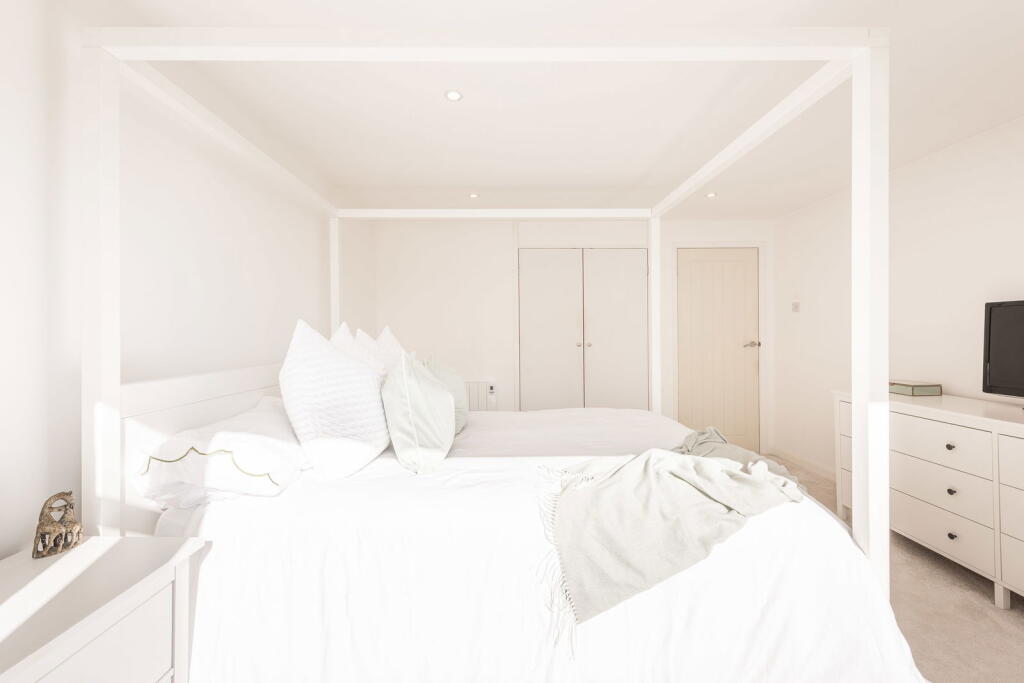 Additional image 24 of Apt 3, Denston Court, Sutton Coldfield, Four Oaks