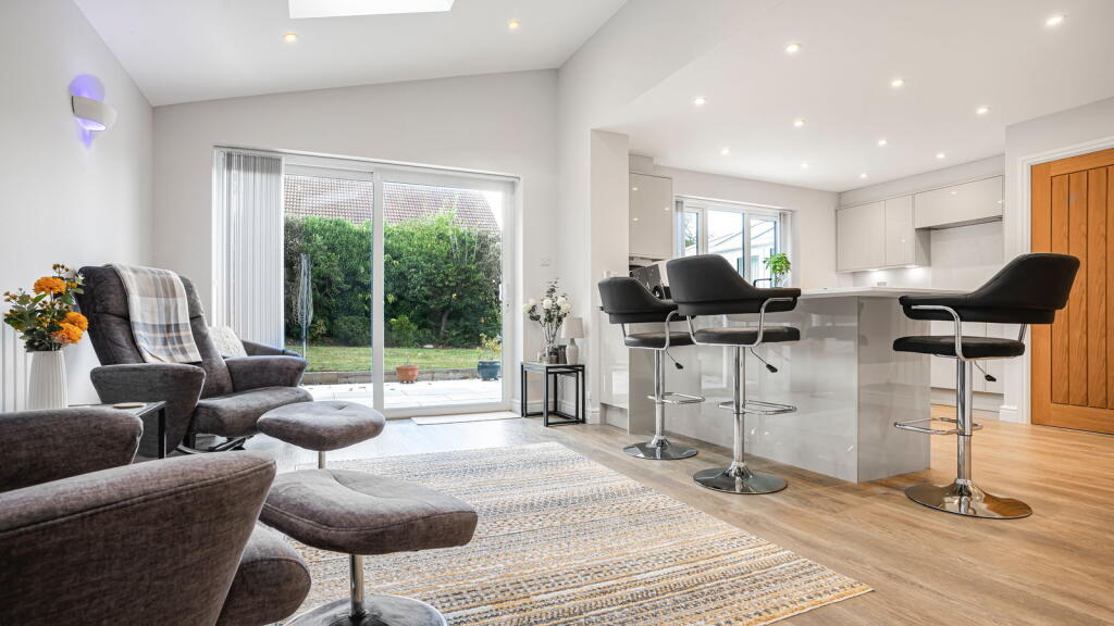 Additional image 5 of Woodston Grove, Solihull, B91 3XH