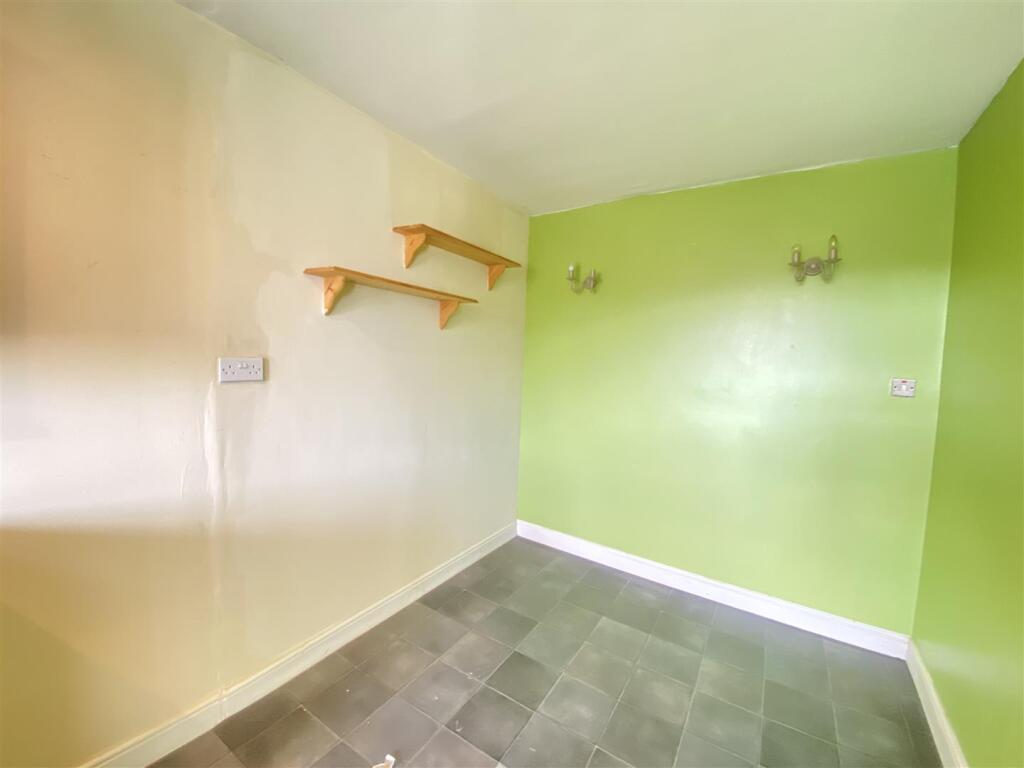 Additional image 11 of MOVE IN ASAP Denbigh Drive, West Bromwich