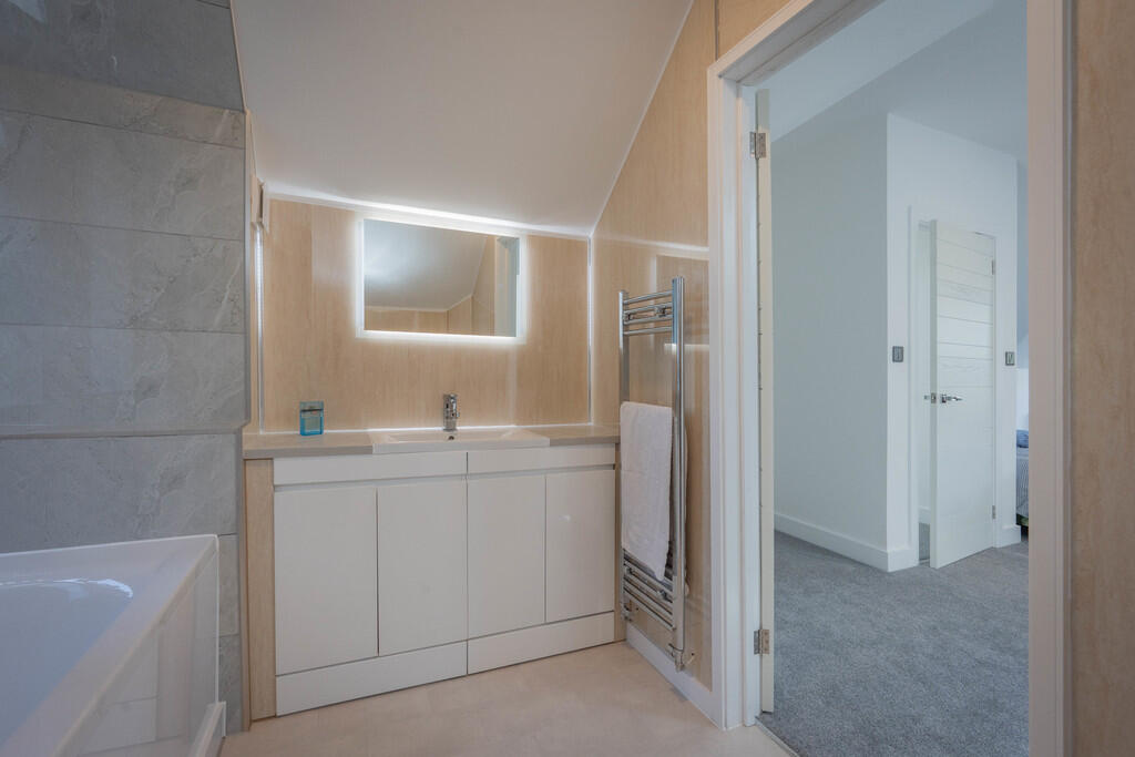 Additional image 27 of Hill Lane, Bassetts Pole