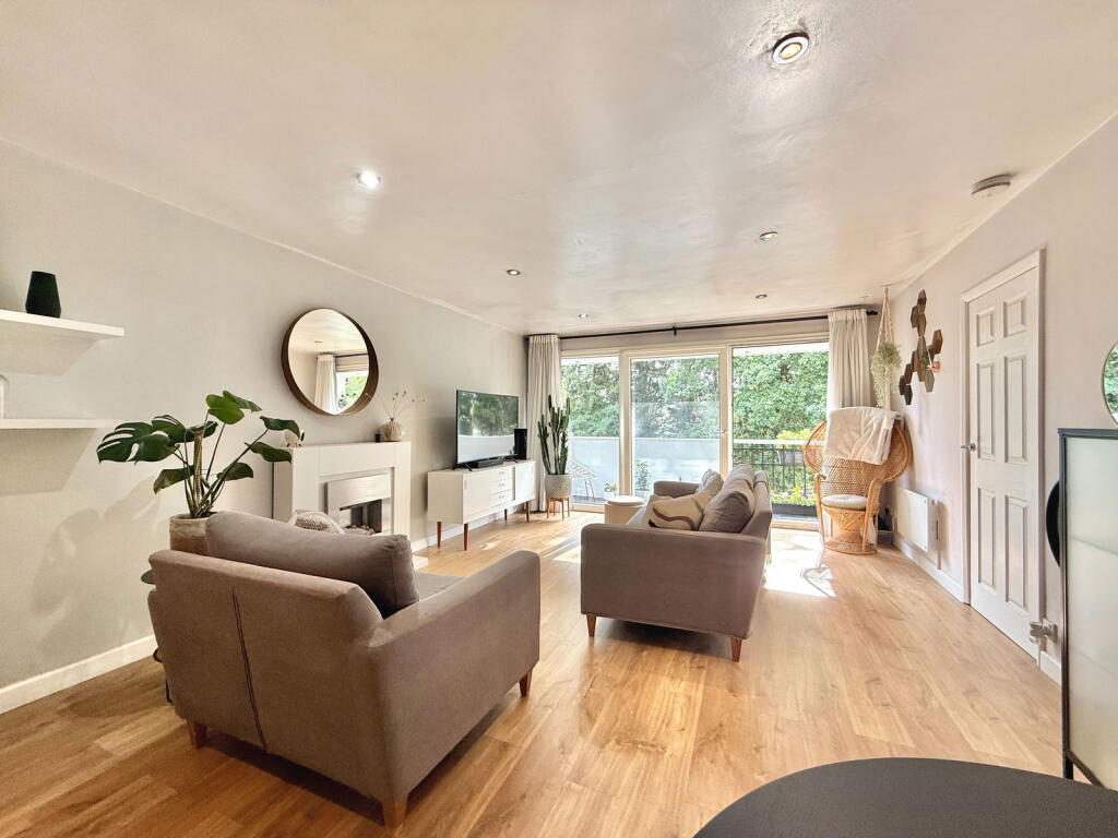 Additional image 3 of Quintondale, Harwood Grove, Shirley