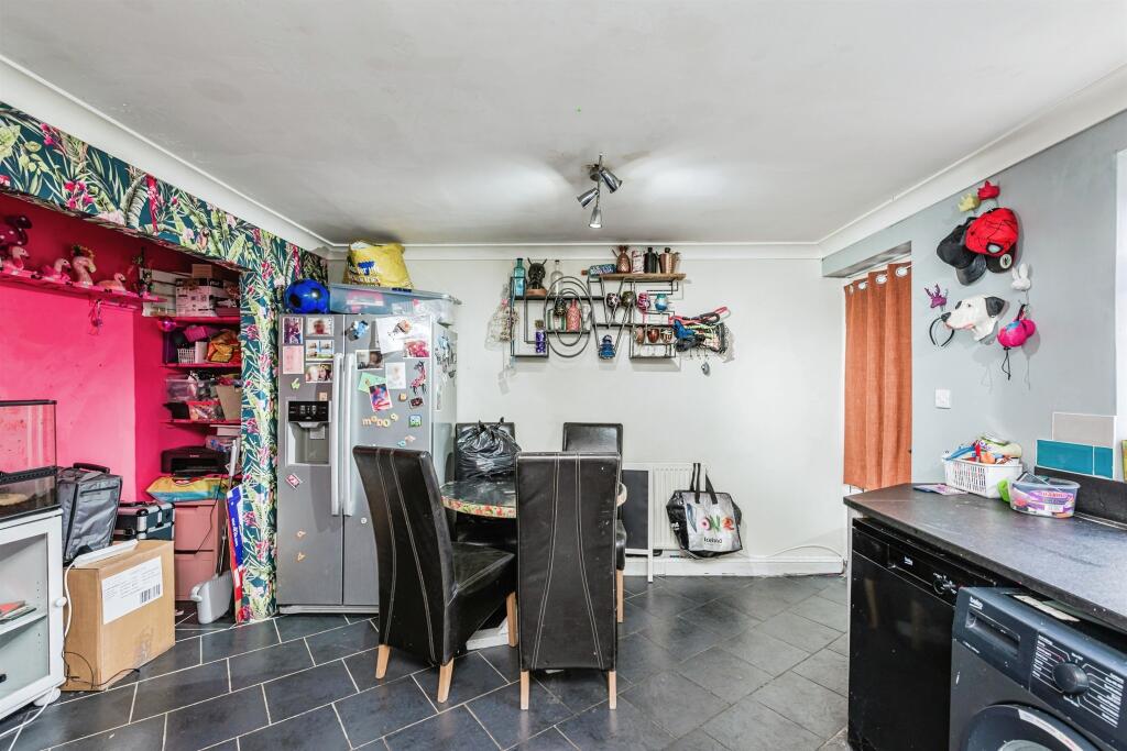 Additional image 6 of Trefoil, Tamworth
