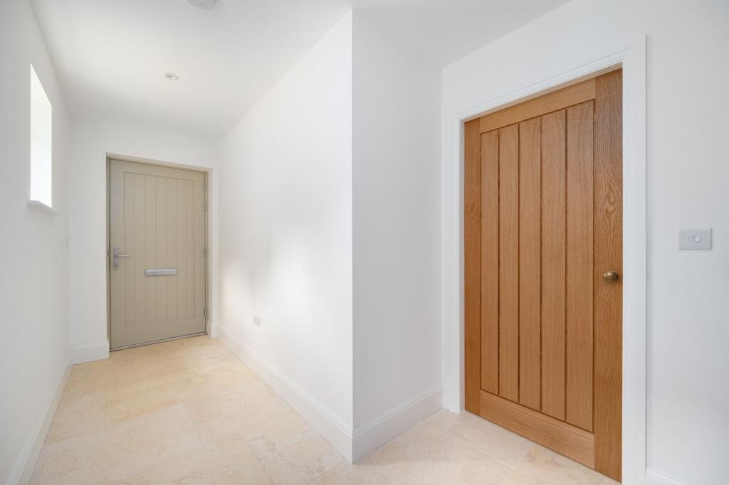 Additional image 21 of Warwick Road, Knowle, B93