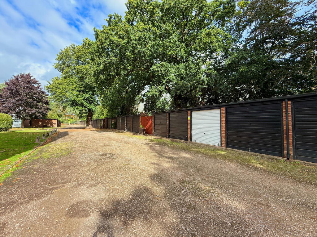 Additional image 23 of Quintondale, Harwood Grove, Shirley