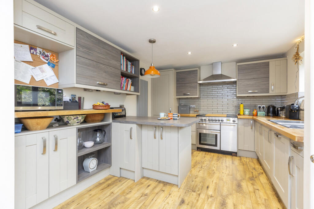 Additional image 5 of Quaperlake Street, Bruton, BA10