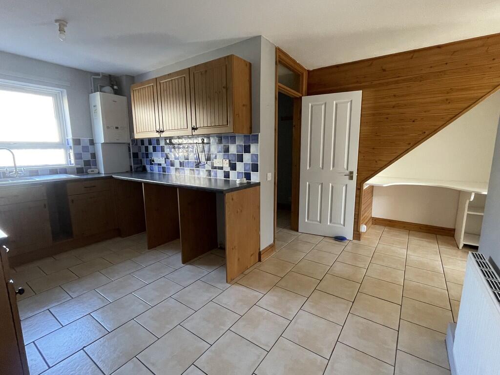 Additional image 3 of New Close, Street