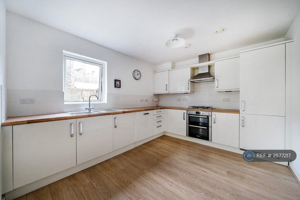 Additional image 5 of Elgin Grove, Street, BA16
