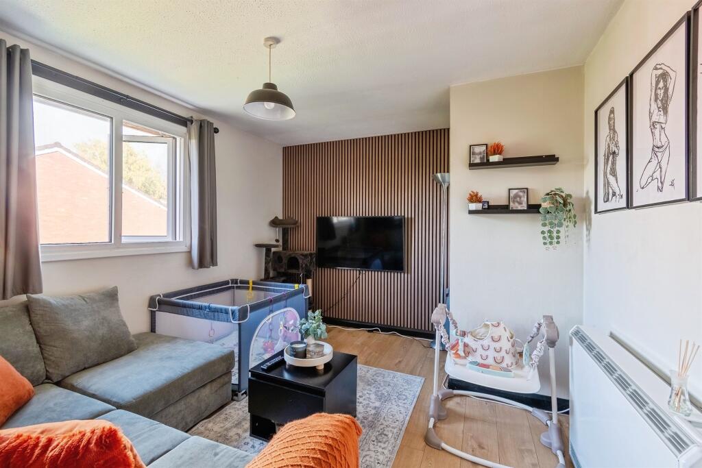 Additional image 18 of Henderson Close, TROWBRIDGE