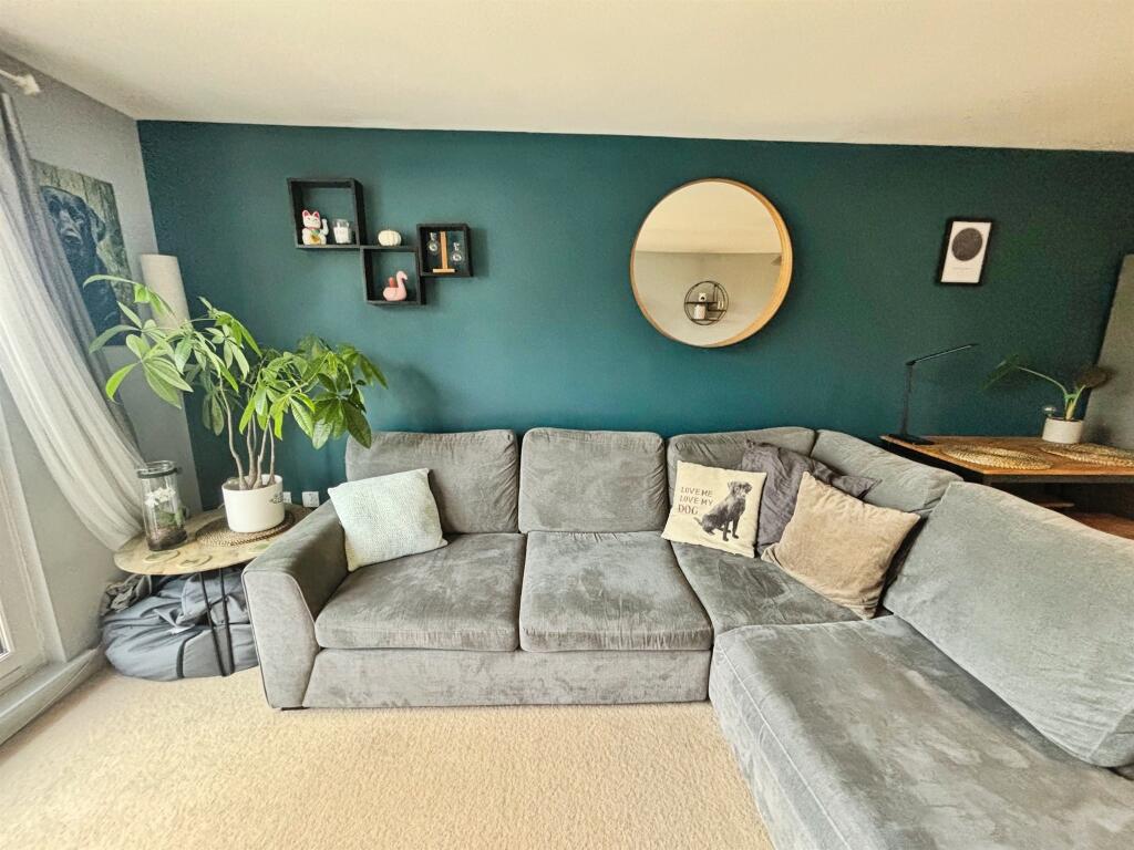 Additional image 4 of Lime Tree Square, Street