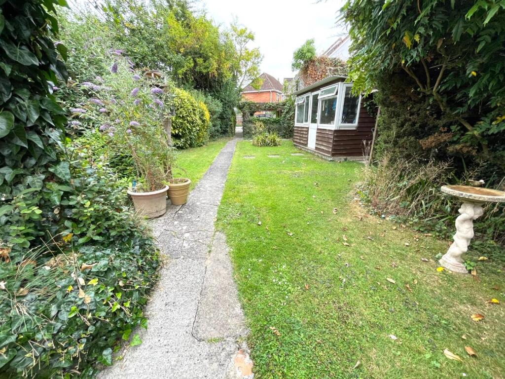 Additional image 23 of Leigh Road, Street