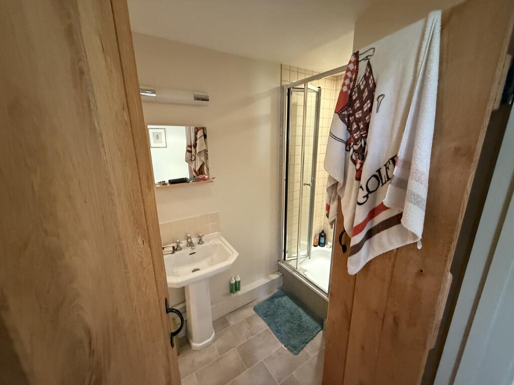 Additional image 6 of Knook