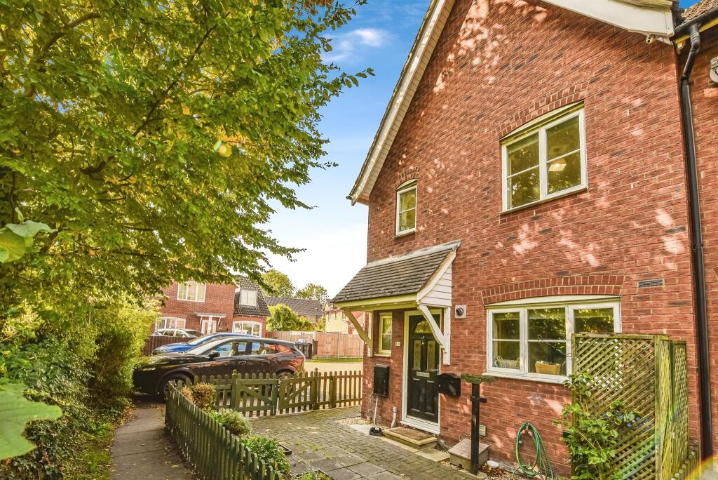 Property image for Cleveland Way, WESTBURY