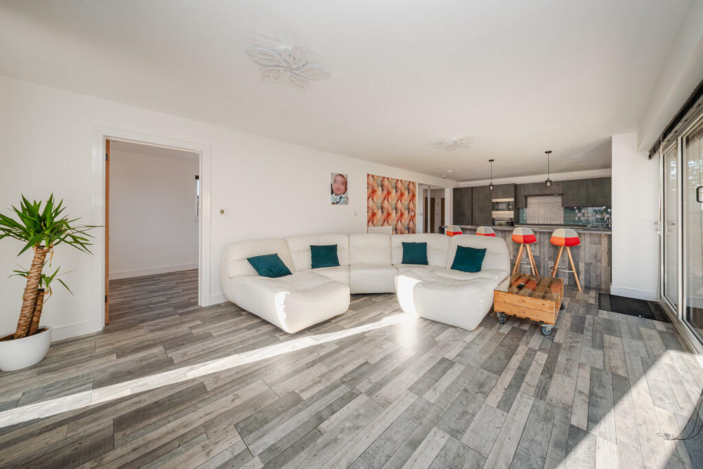 Additional image 4 of Amazon Way, Westbury