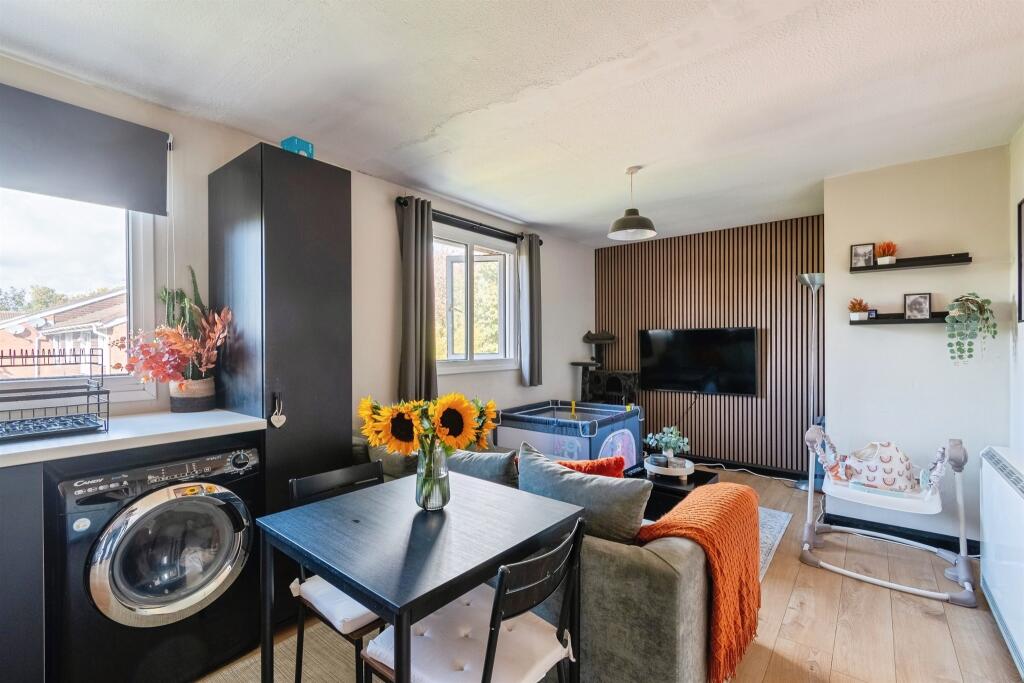 Additional image 12 of Henderson Close, TROWBRIDGE