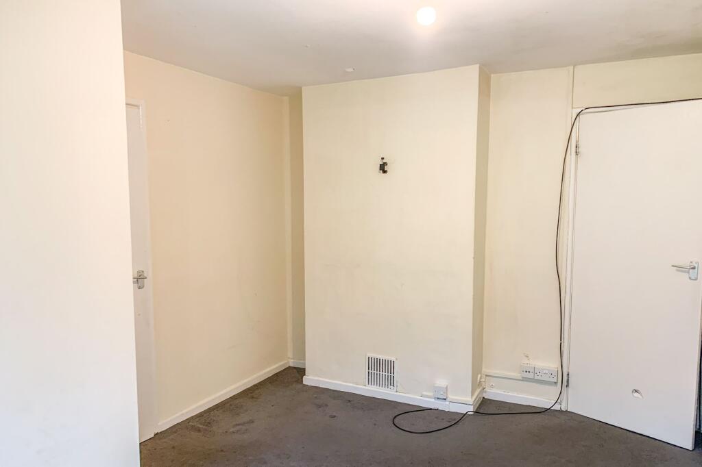 Additional image 4 of 34 Austin Close, Frome, Somerset BA11 5AY