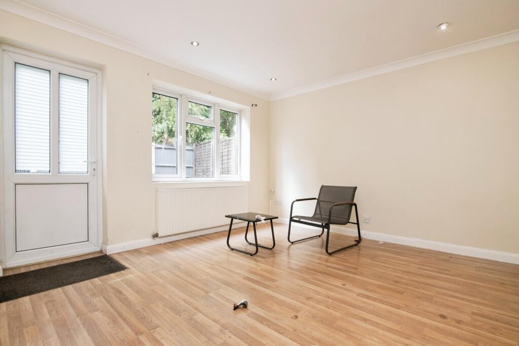 Additional image 3 of Huins Close, Redditch, Worcestershire, B98