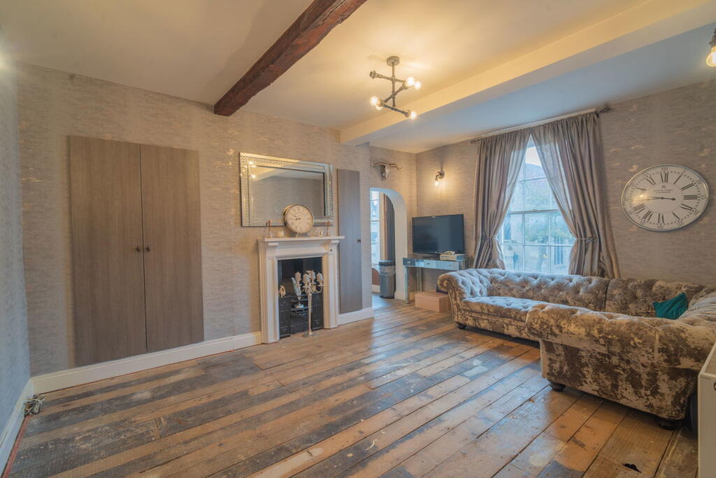 Additional image 3 of High Street, Henley-in-arden, B95 5BY