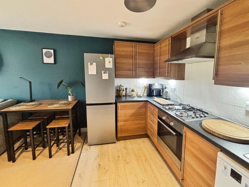 Additional image 11 of Lime Tree Square, Street