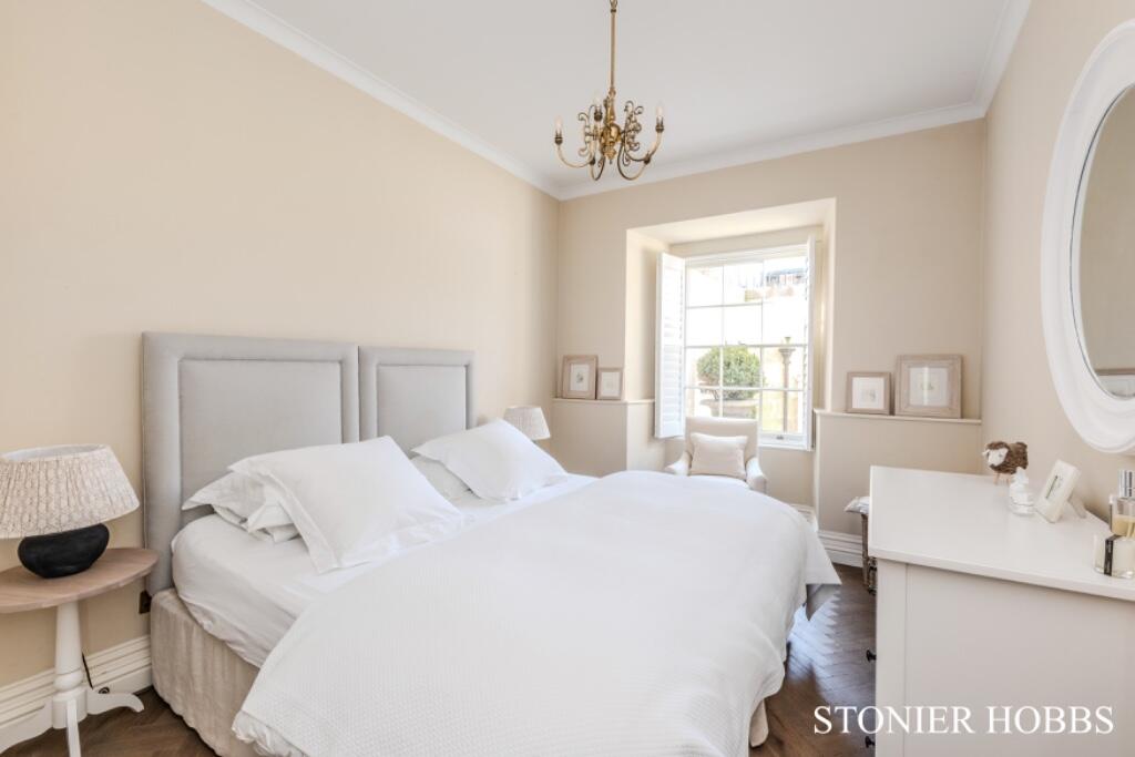 Additional image 8 of The Garden apartment, 17 Royal Crescent, Bath, Somerset, BA1