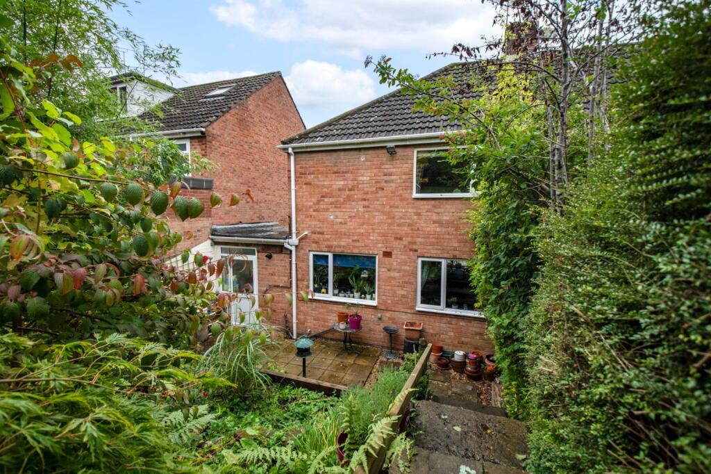 Additional image 21 of Vicarage Crescent, Redditch, Worcestershire, B97