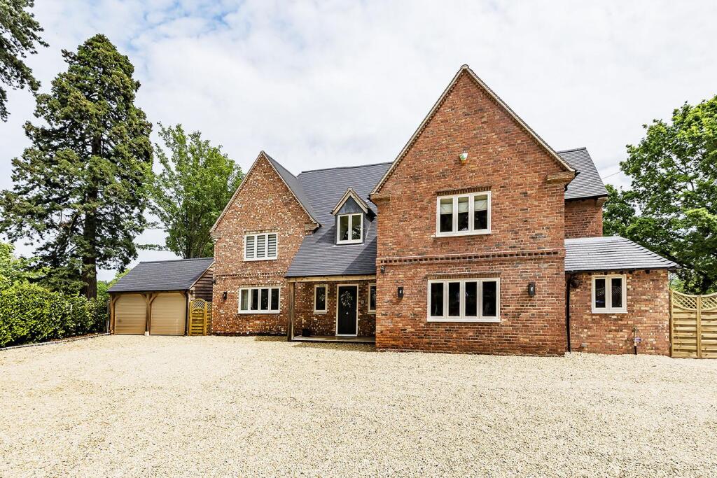 Additional image 21 of Stratford Road, Henley in Arden