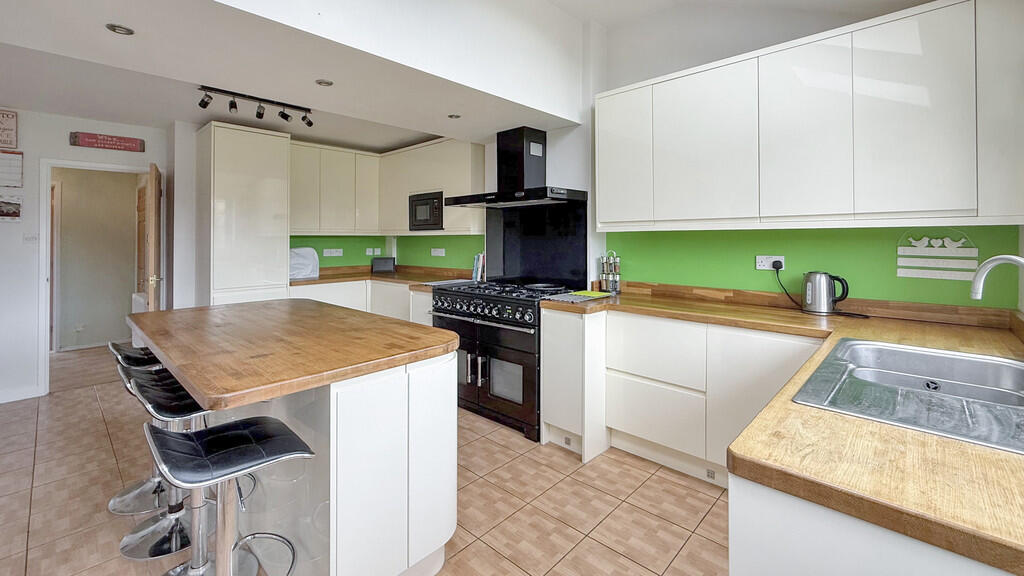 Additional image 5 of Southay, Bratton