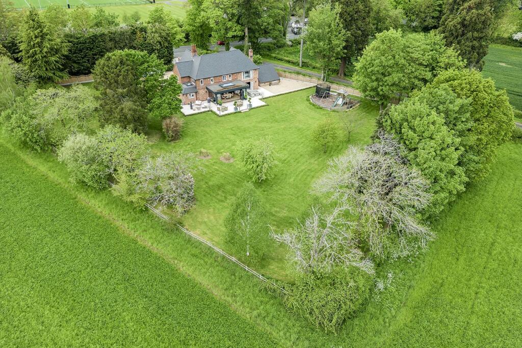 Additional image 11 of Stratford Road, Henley in Arden