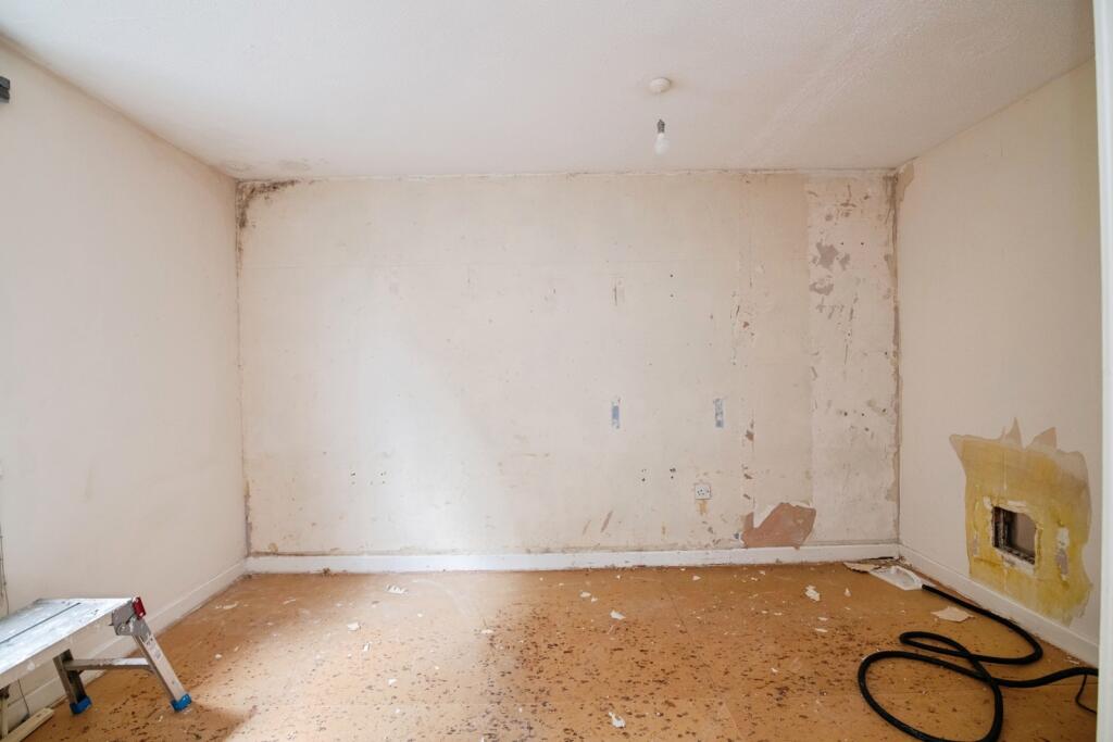 Additional image 5 of Huins Close, Redditch, Worcestershire, B98