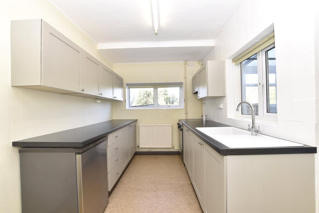 Additional image 4 of Hawthorn Grove, BATH, BA2