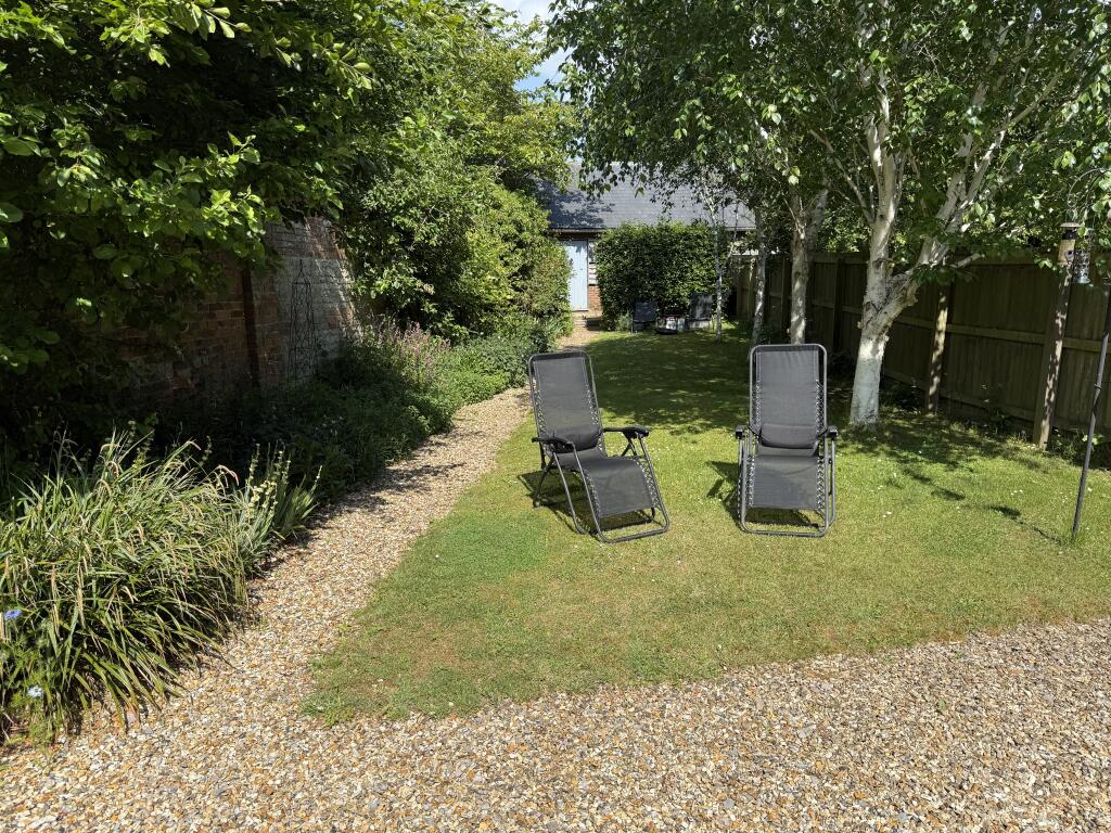 Additional image 12 of Knook