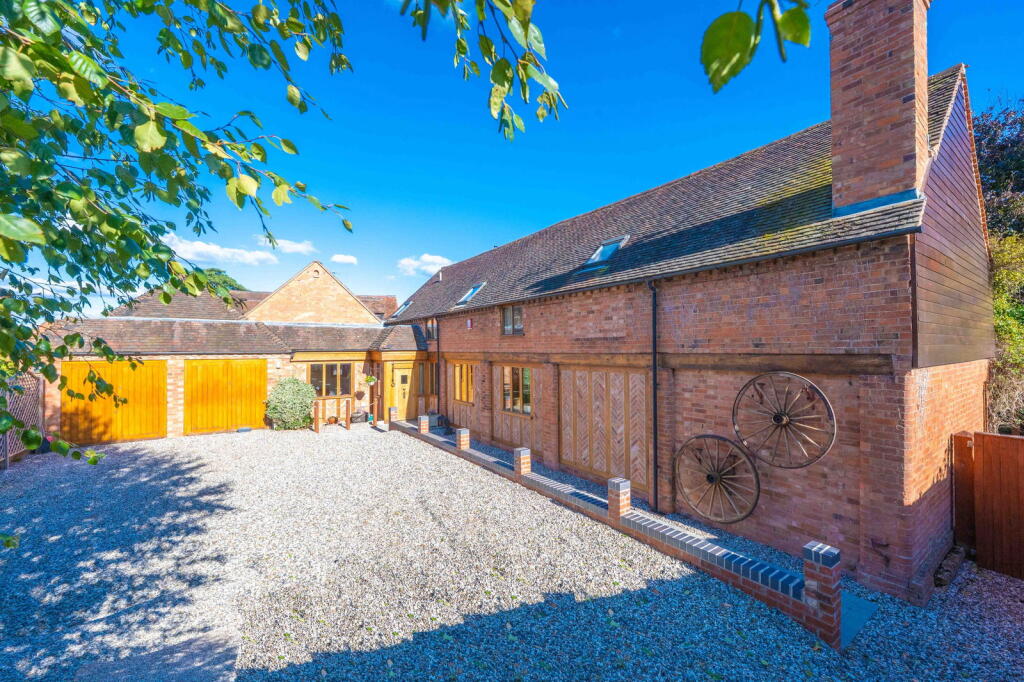 Additional image 46 of The Cart Hovel, Little Alne, Wootton Wawen, Henley-in-Arden, B95 6HW