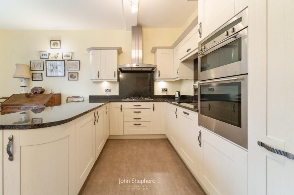 Additional image 4 of Birmingham Road, Henley-in-Arden, Warwickshire, B95