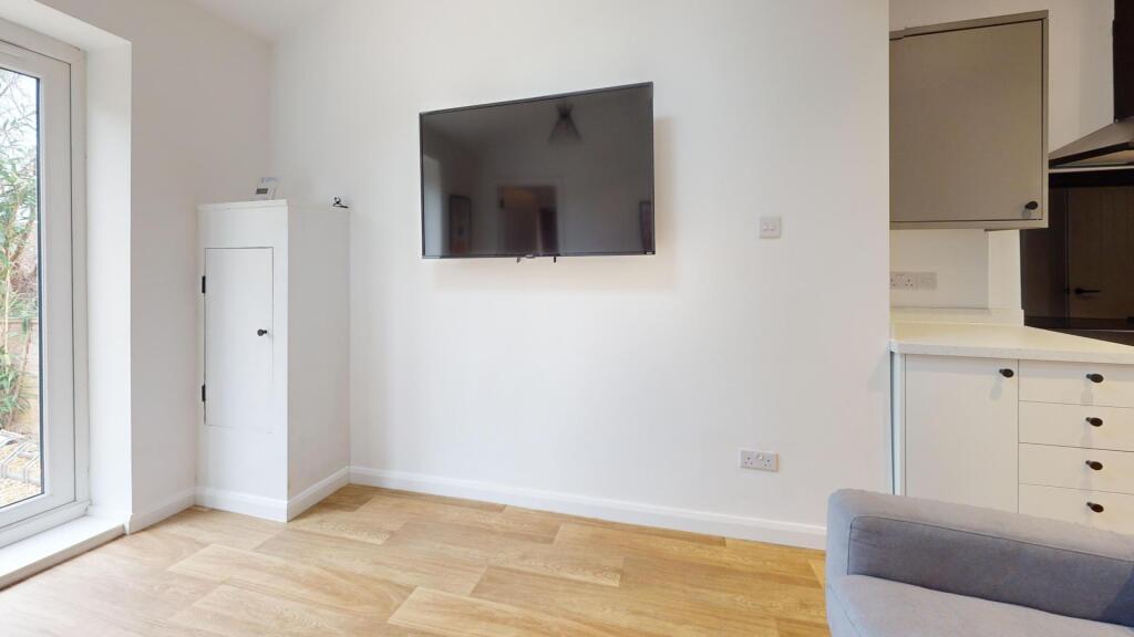 Additional image 3 of The Hollow, Bath