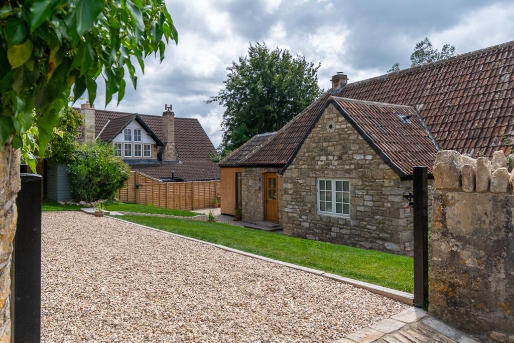 Additional image 25 of Innox Lane, Upper Swainswick, BA1