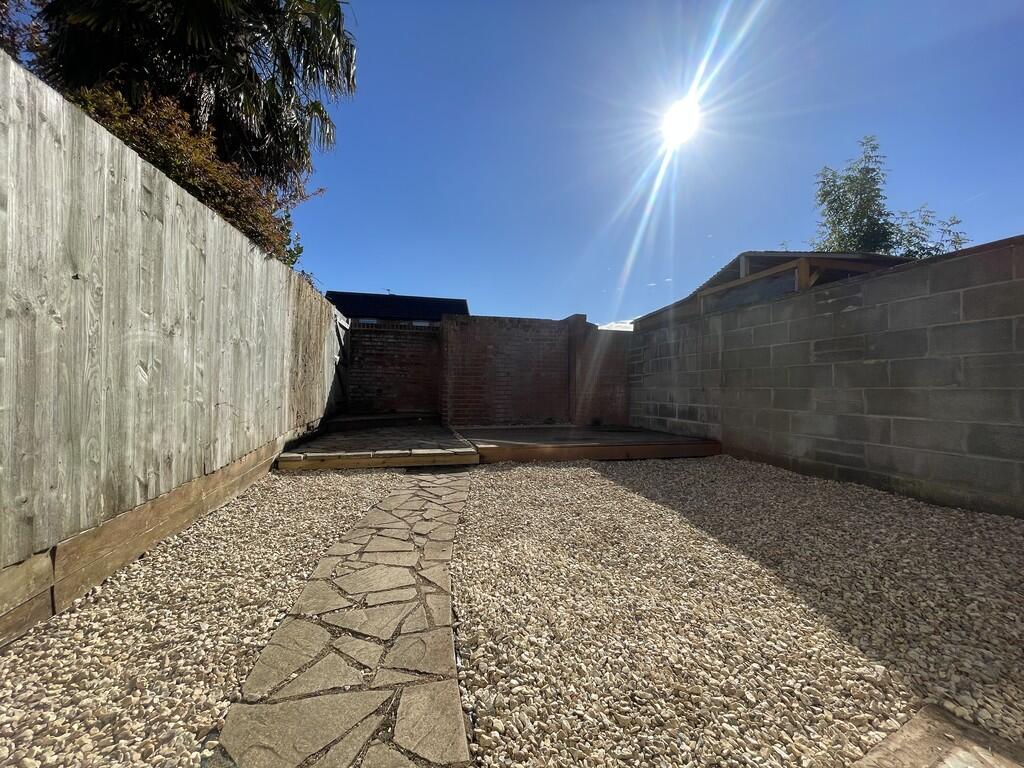Additional image 13 of New Close, Street