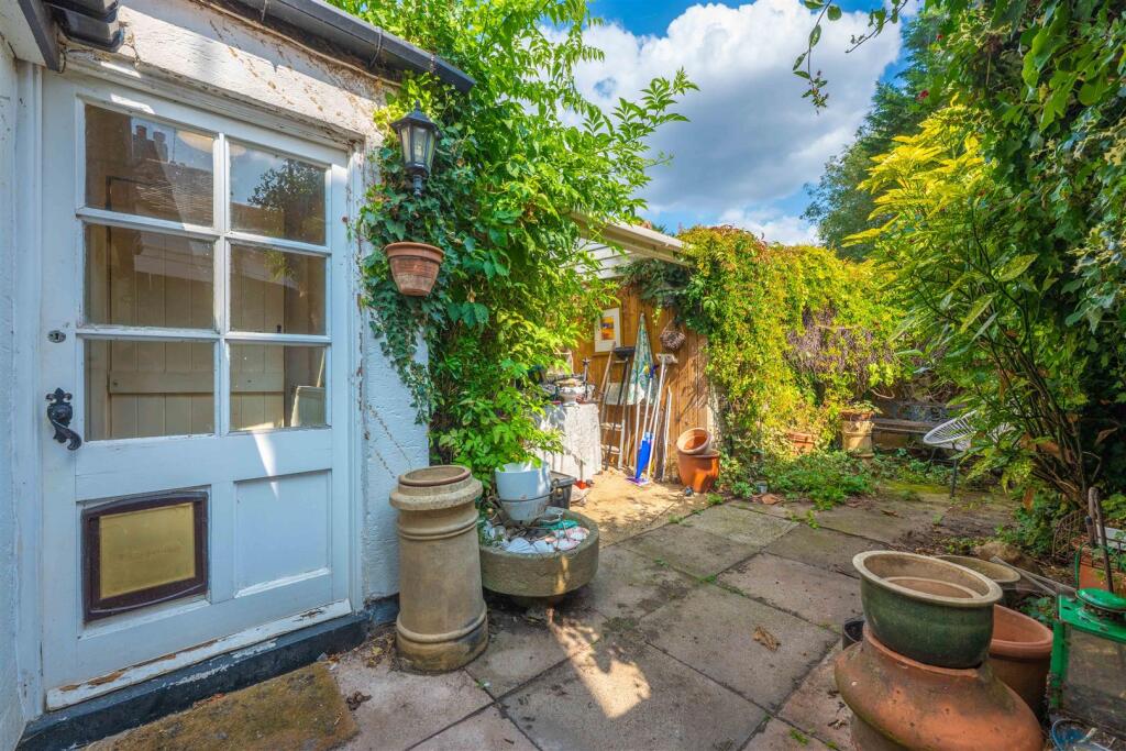 Additional image 12 of High Street, Henley-In-Arden