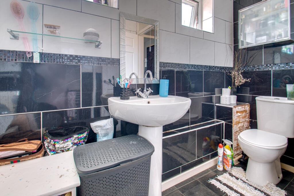 Additional image 12 of Lightoak Close, Redditch, Worcestershire, B97