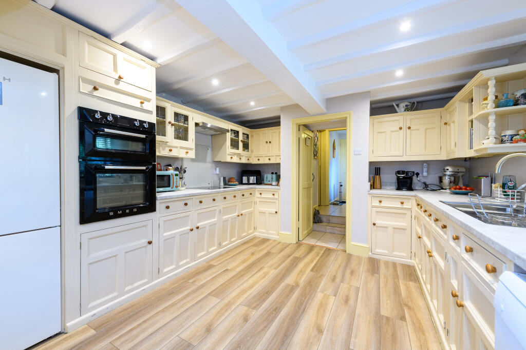 Additional image 6 of Main Street, Walton