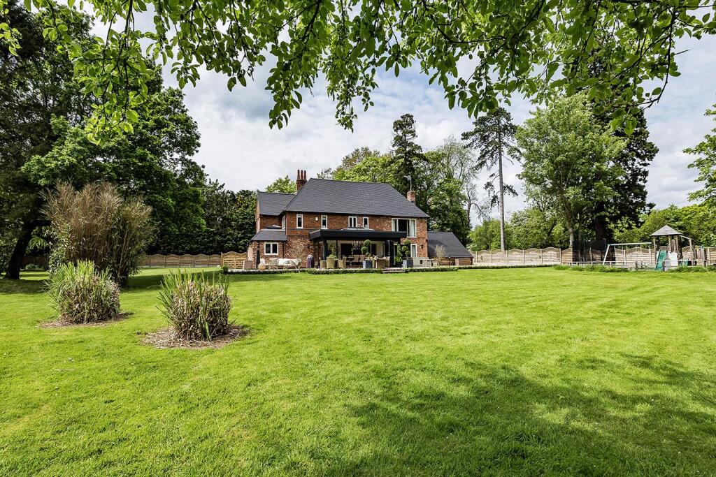 Additional image 23 of Stratford Road, Henley in Arden