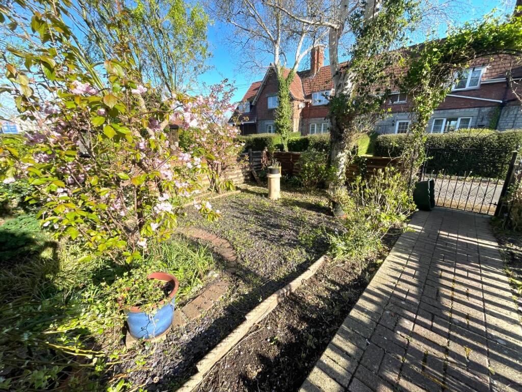 Additional image 3 of Barn Close, Street