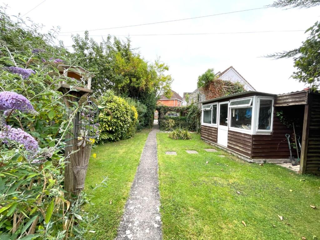 Additional image 25 of Leigh Road, Street